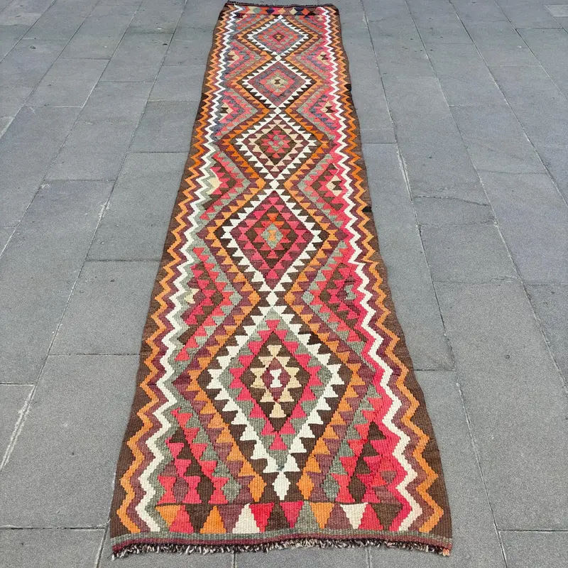 Zarif Pembe Halı, 2,7x11,9 ft Kahverengi Kareli Desen