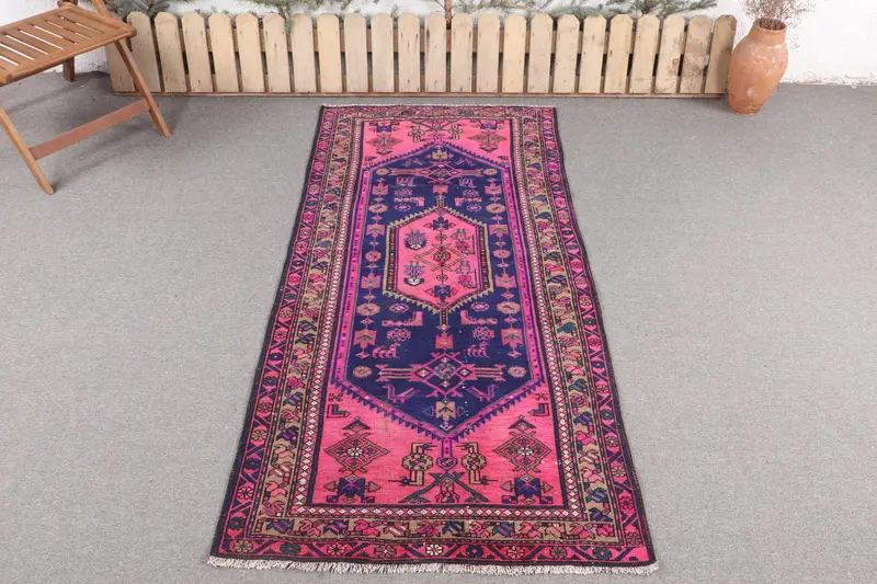 Alfombra hecha a mano con estampado animal rosa y azul, 3,2x6,6 ft