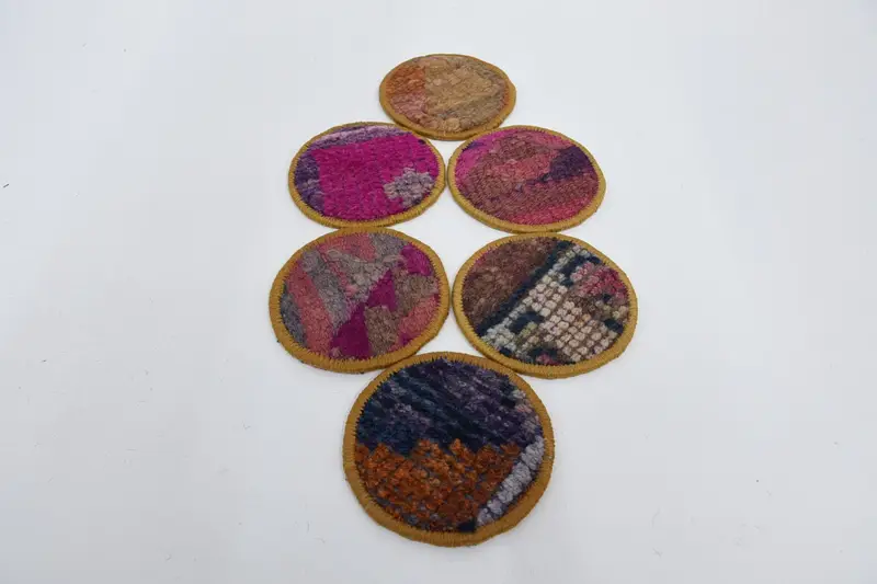 Elegante posavasos rosa y bronce, posavasos redondo duradero