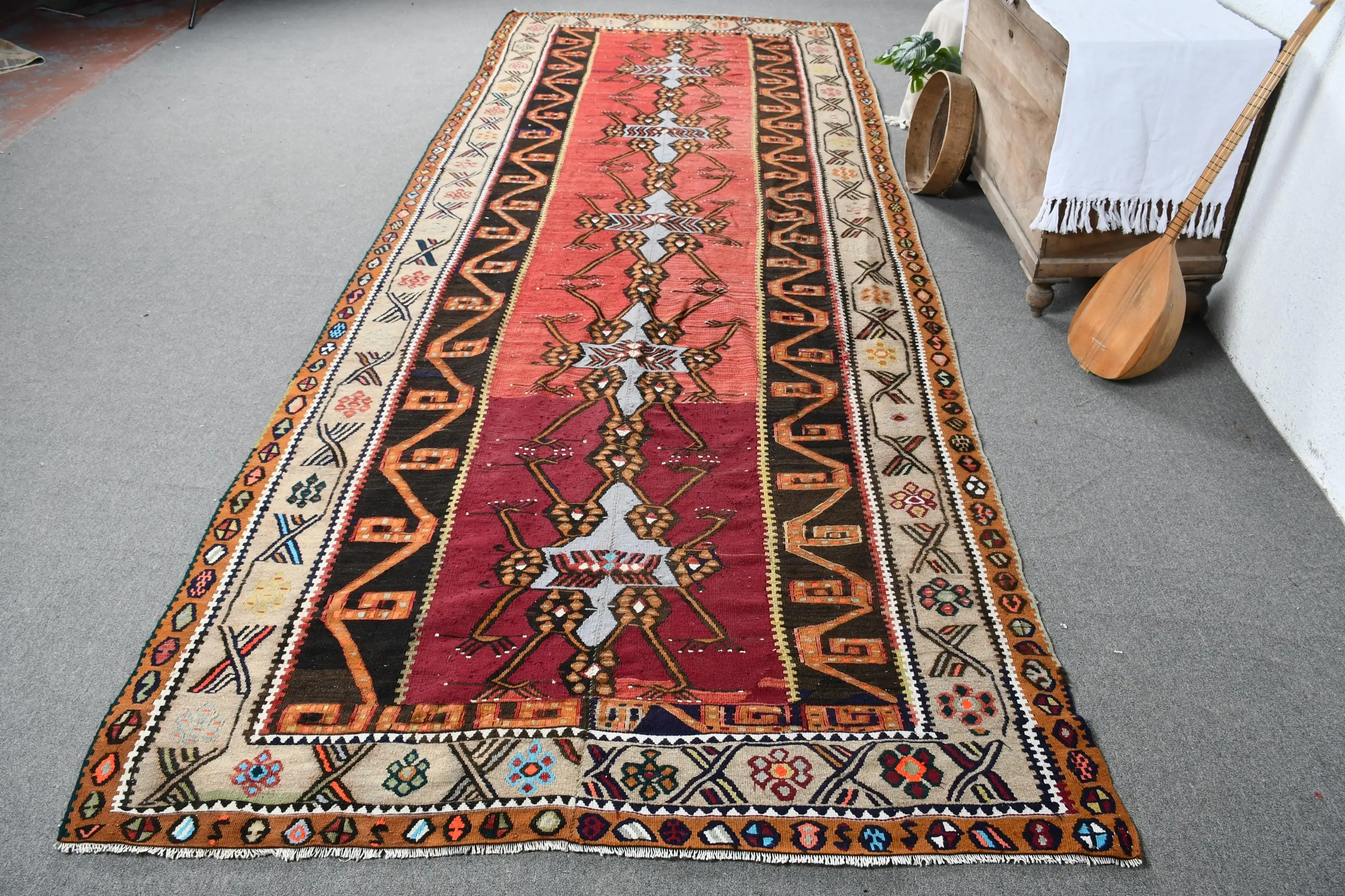 Eleganter roter abstrakter Teppich, 5,4 x 14,6 Fuß, schickes Dekor - 1