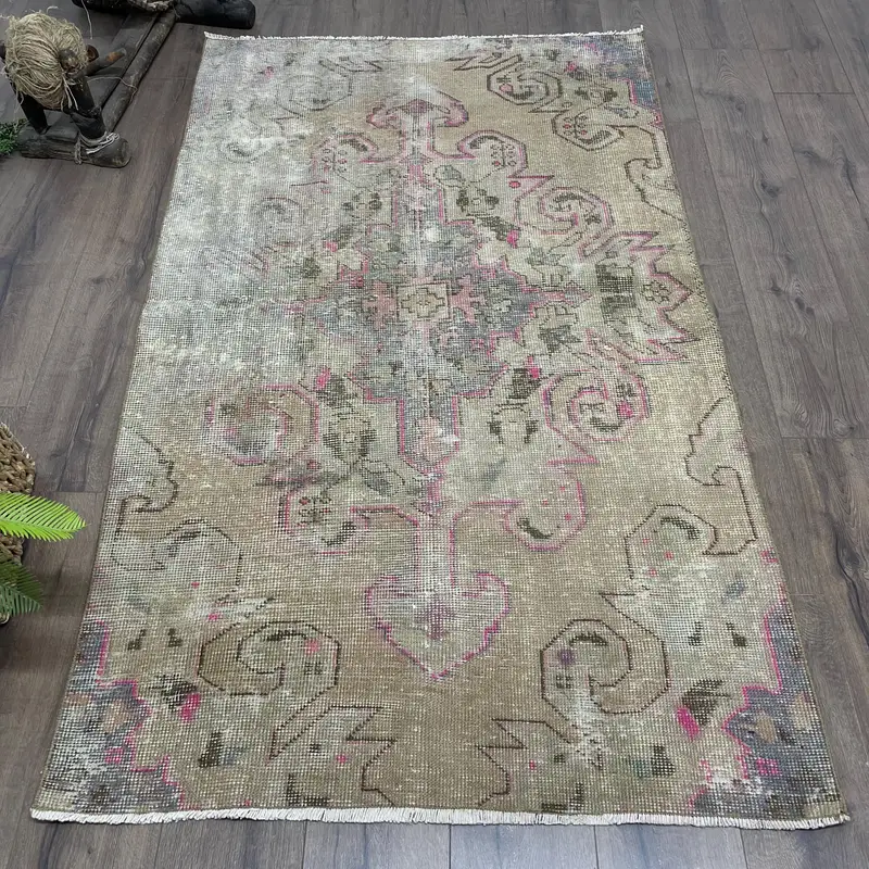 Beige & Pink Patchwork Rug, 3.7x6.1 ft Elegant Decor