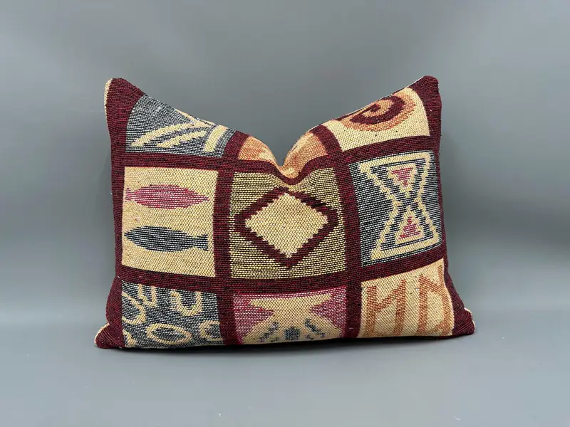 Kelim-Wurfkissen in Rot und Beige, 20 x 28 besticktes Kissen