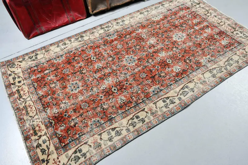 Türkischer Teppich 3,9 x 6,9 Fuß (119 x 209 cm), Oushak-Roter Südwest-Vintage-Teppich - 1