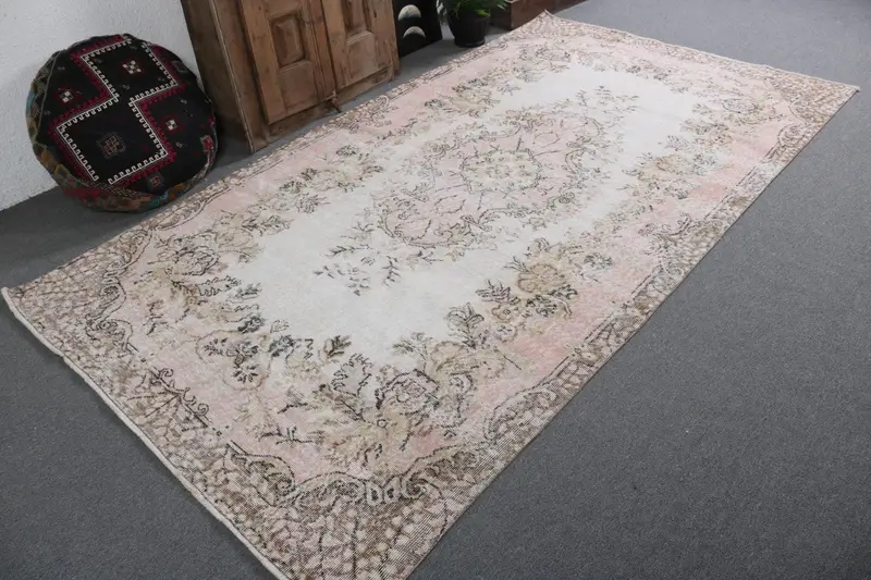 Alfombra turca vintage de 5,3x9,6 pies, alfombra de lana de patchwork blanca Oushak - 1