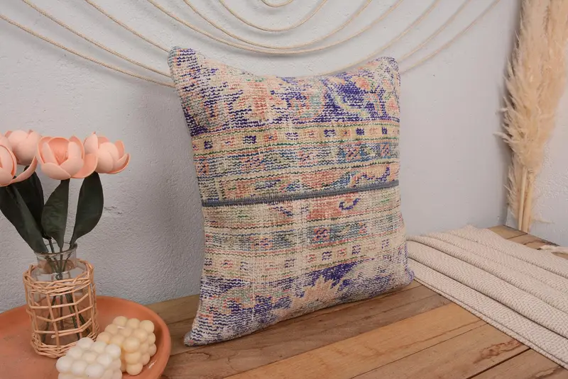 Besticktes Patchwork-Kissen in Blau und Orange, handgefertigtes Vintage-Leinenkissen