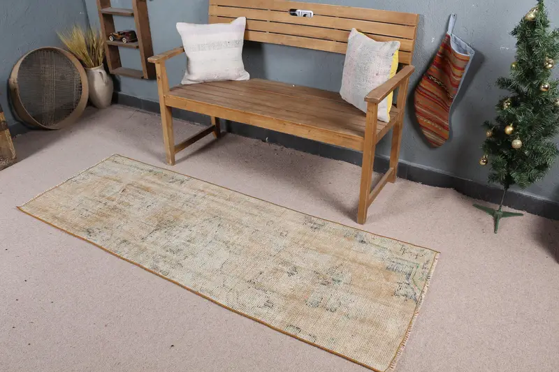 Vintage 2.3x6.5 ft Halı, Türk Yolluk Halısı, Kahverengi Çiçekli Halı - 1