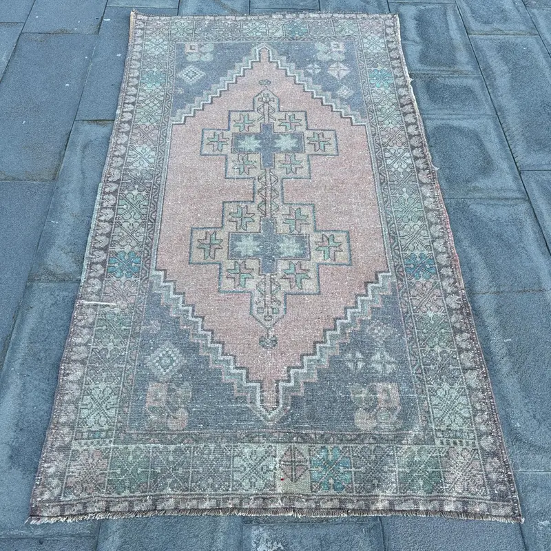 Beige & Brown Patchwork Rug, 3,5x6,6 ft Elegant Decor