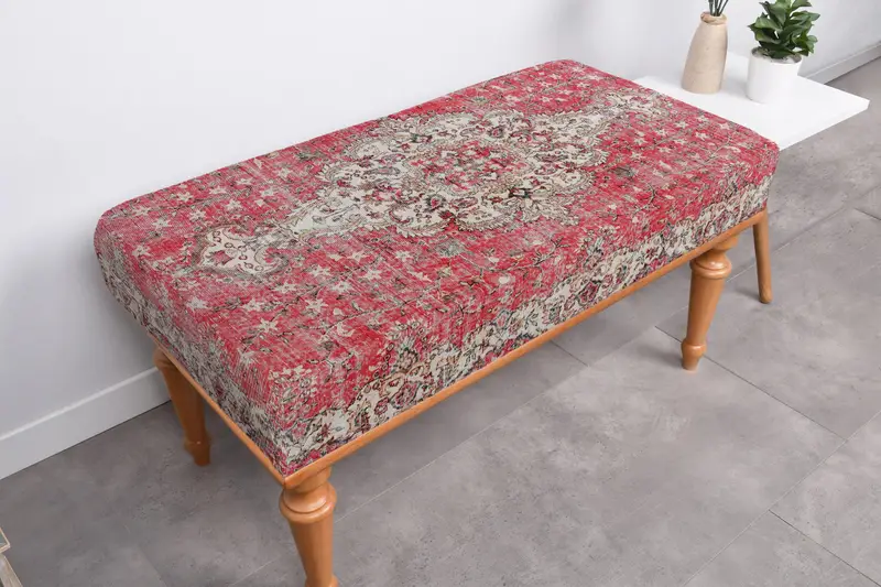 ミニマリストオットマン キリム風ウールブレンドカバー付き、オットマン