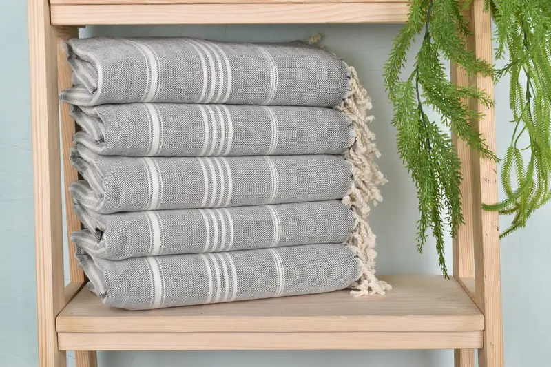 Toalla absorbente, regalo de dama de honor, toalla de playa turca, toalla de playa de lujo turco Peshtemal, toalla de yoga, favores de fin de semana de niñas, toallas personalizadas