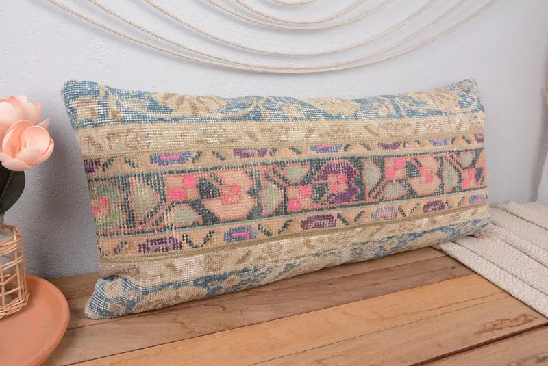 Almohada de lanzamiento rectangular de patchwork azul y rosa, almohada bordada hecha a mano