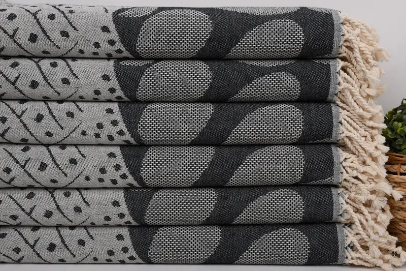 Personalized Gift, Wedding Gift Ideas, 70x40 Cotton Whale Design Towel, Wedding Gifts Towel, Personalized Bridesmaid Gift, Bachelorette Towel - 3