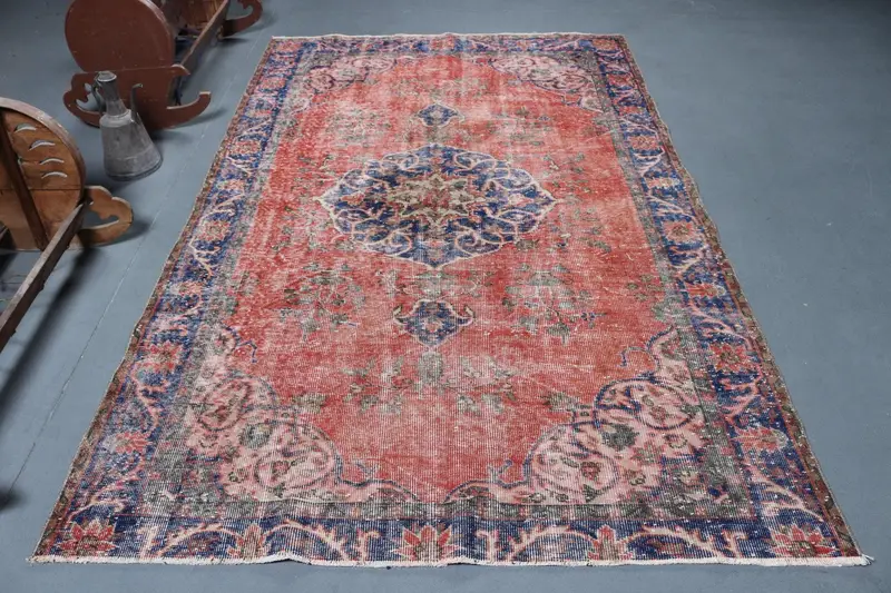 Vintage Turkish Large Rug 5.5x8.7 ft (168x266 cm), Red Floral Oushak Rug - 1
