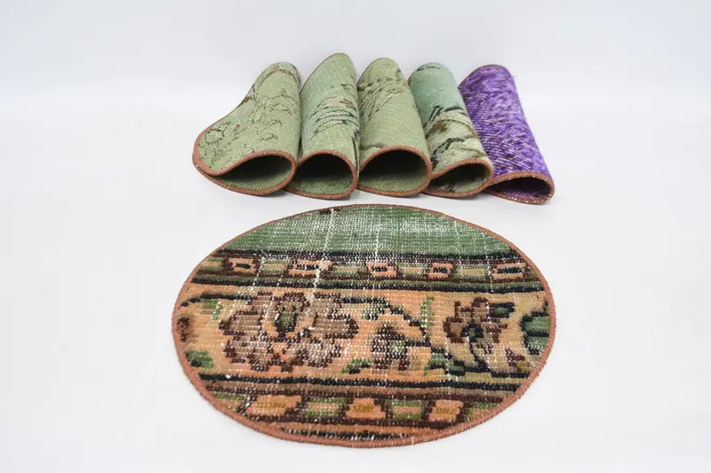 Elegante mantel individual Kilim beige y bronce, decoración de mesa versátil y duradera