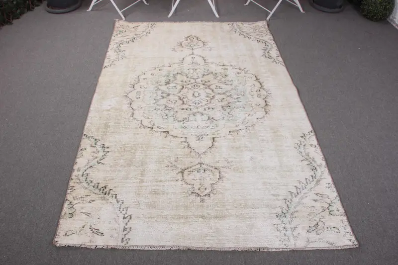 Yeşil ve Kahverengi Puantiyeli Halı, 4,3x6,6 ft Şık Dekor