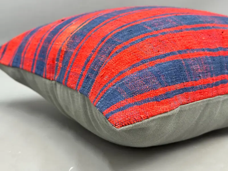 Throw Kilim Pillow, Ethnic Throw Pillow Cover, Ethnical Kilim Rug Pillow, Pillow Cover, Home Decor Pillow, 20x20 Red Cushion - 6