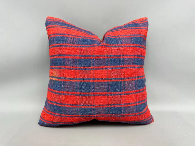 Throw Kilim Pillow, Ethnic Throw Pillow Cover, Ethnical Kilim Rug Pillow, Pillow Cover, Home Decor Pillow, 20x20 Red Cushion - 1