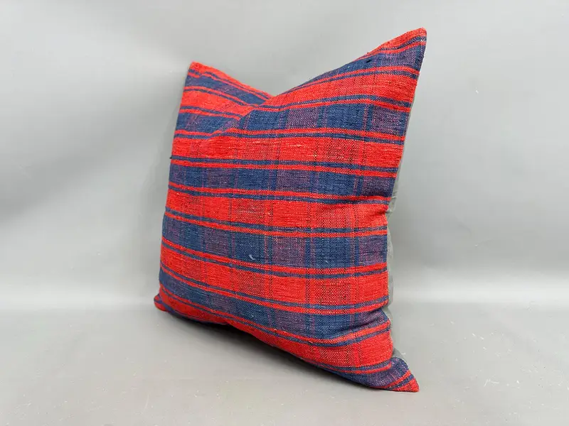 Throw Kilim Pillow, Ethnic Throw Pillow Cover, Ethnical Kilim Rug Pillow, Pillow Cover, Home Decor Pillow, 20x20 Red Cushion - 3