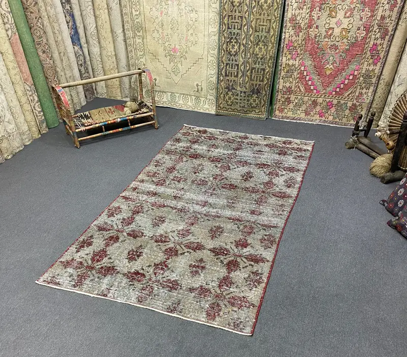 Red Floral Rug, 4.2x7.6 ft Gray Accent
