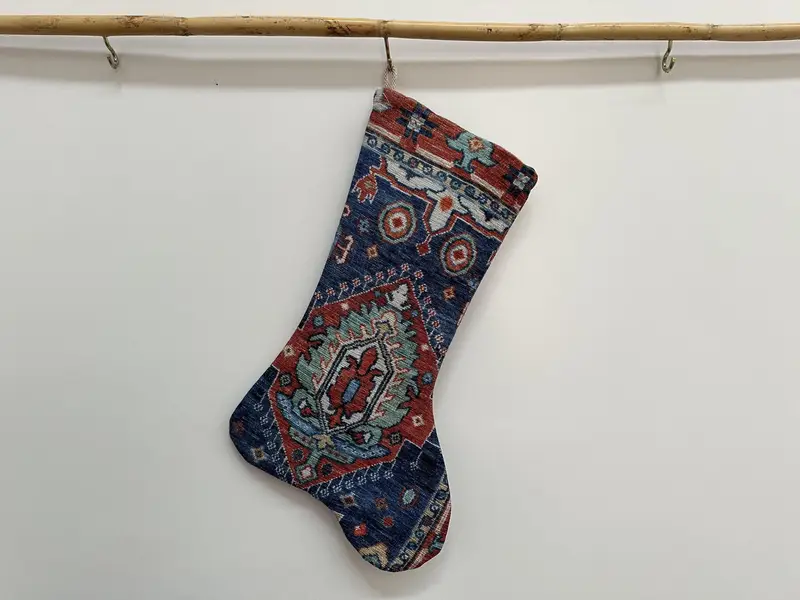 Bedruckter Vintage-Strumpf mit türkischem Kelim – schicker Retro-Stil