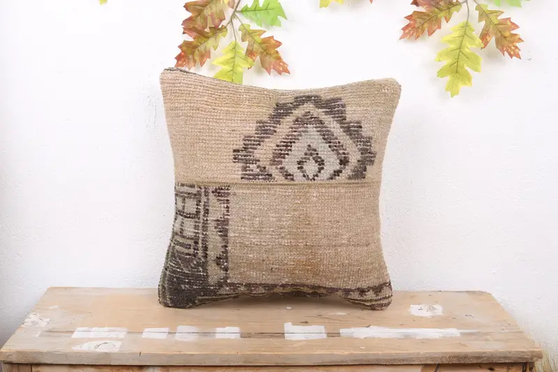Beige & Braun besticktes Patchwork Kissen, Vintage Wurfkissen