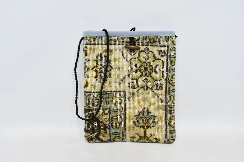 Vintage Motifli Minimalist Çapraz Askı Kilim Çanta, Yün Çanta