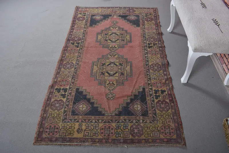 Red and Blue Polka Dot Rug, 3,6x6,7 ft Chic Decor