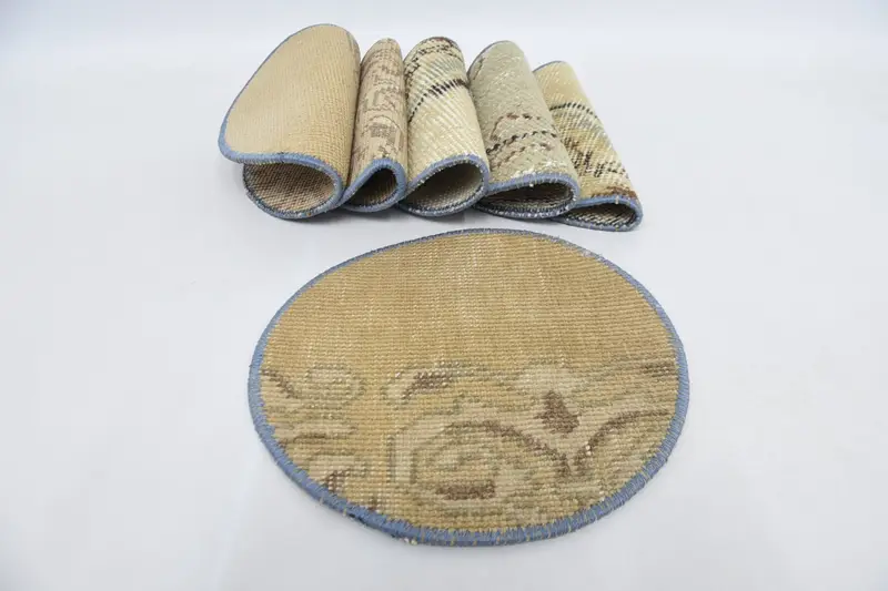 ボヘミアン サークル プレースマット、グリーン & ベージュ コットン ウール装飾