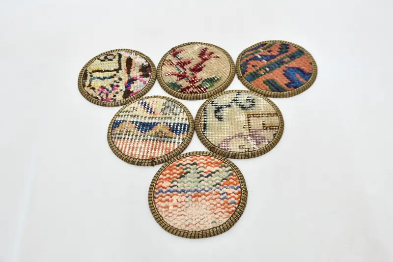 Elegantes posavasos Kilim beige y naranja, juego de posavasos circulares premium