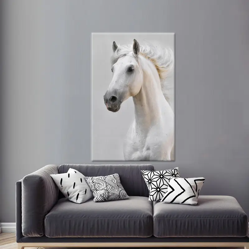 Elegante weiße Pferdeleinwand: Perfektes Geschenk für Pferdeliebhaber