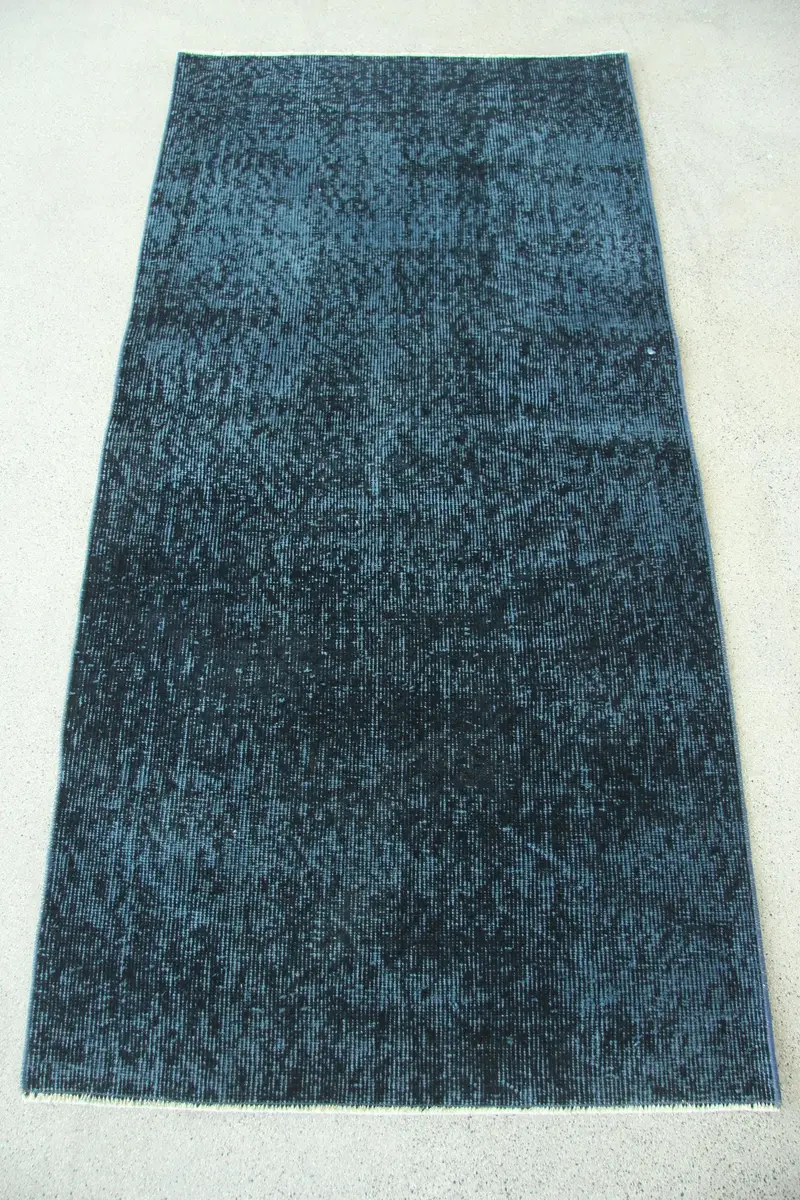 Blue Bordered Rug, 2.7x5.5 ft Elegant Decor