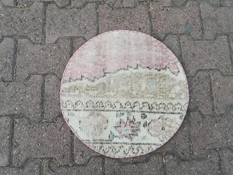 1,5x1,5 ft türkischer Teppich, runder Vintage Teppich, rosa weißer orientalischer Teppich - 1