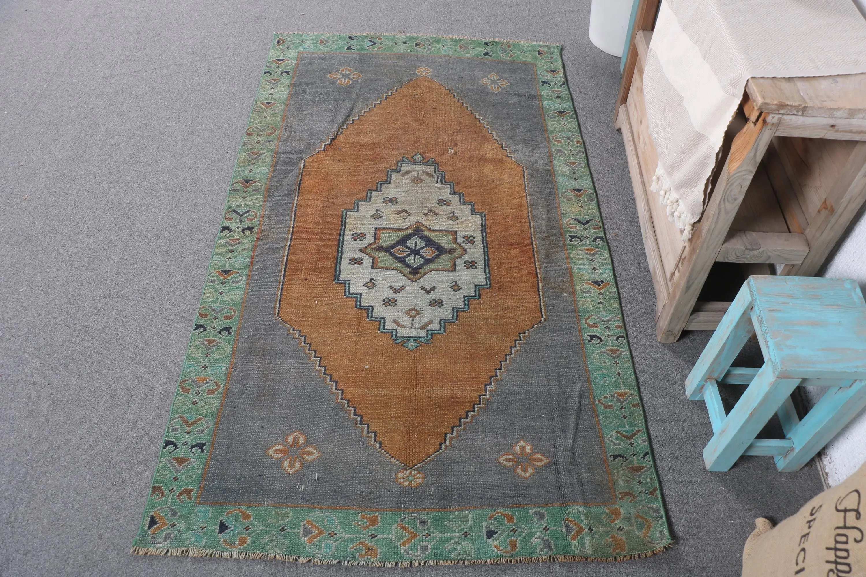 3.2x5.4 ft Halı, Türk Vintage Halısı, Kahverengi Yeşil Bordürlü Halı - 1