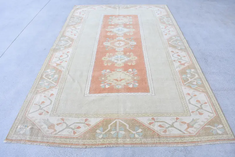 Großer türkischer Vintage-Oushak-Teppich, 6,1 x 9,7 Fuß, grüner abstrakter Teppich aus Wolle - 1
