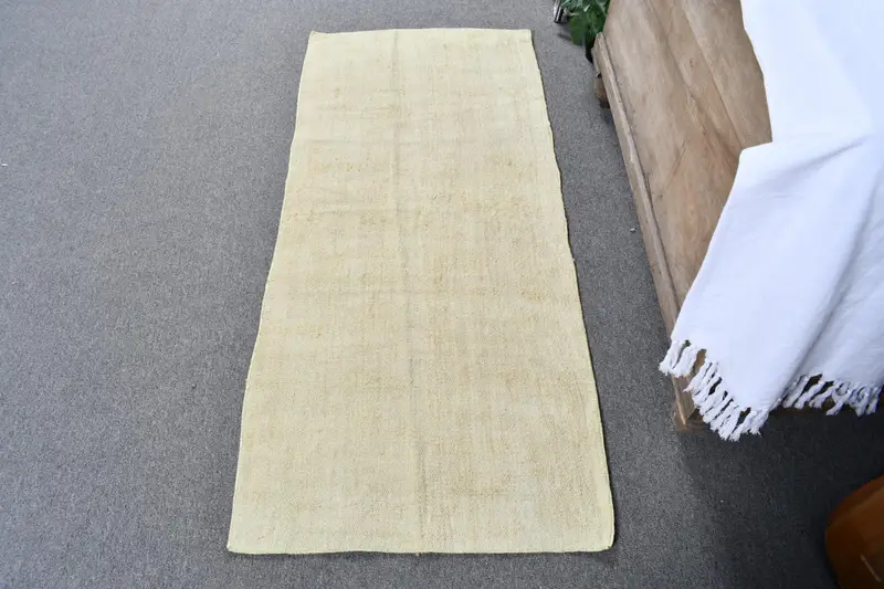 Vintage Halı, 2.1x4.8 ft Küçük Halı, Beyaz Gri Yün Halı - 1