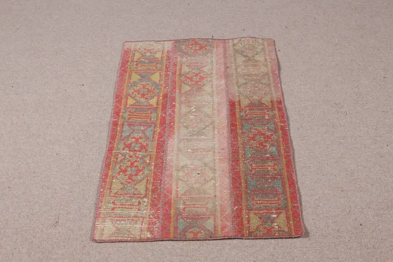 Alfombra de rayas rojas y verdes, diseño geométrico de 2x3 pies