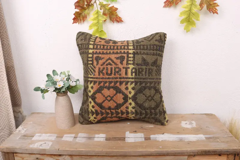 Orange & gelbes geometrisches Wurfkissen, Vintage besticktes Kissen