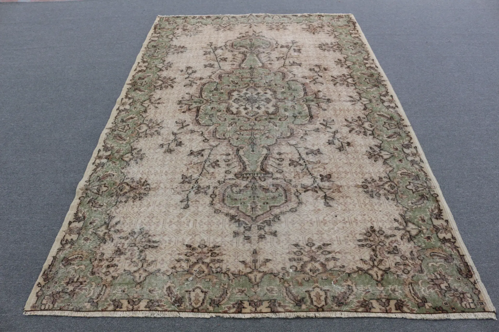 5.4x8.7 ft Turkish Rug, Vintage Large Rug, Green Brown Oriental Rug - 1