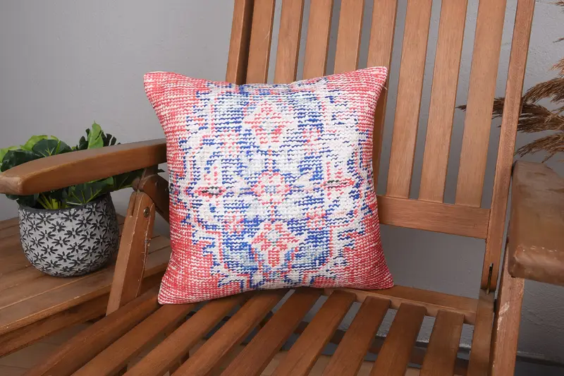 Handgefertigtes florales Leinen-Wurfkissen, Vintage besticktes quadratisches Kissen