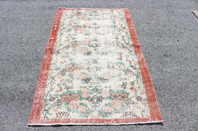 トルコ製 Oushak エリアラグ 3.8x6.5 フィート (115x198 cm) ヴィンテージ レッド パッチワーク ウール ラグ - 1