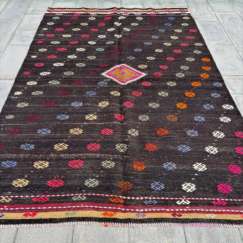 Brauner Ombré-Teppich, 6,1 x 9,2 Fuß mit grünen Akzenten