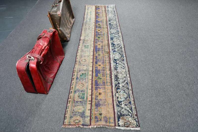 2.2x8.6 ft Türk Halısı, Vintage Yolluk Halısı, Mavi Kırmızı Bitkiler ve ağaçlar Yün Halı - 1