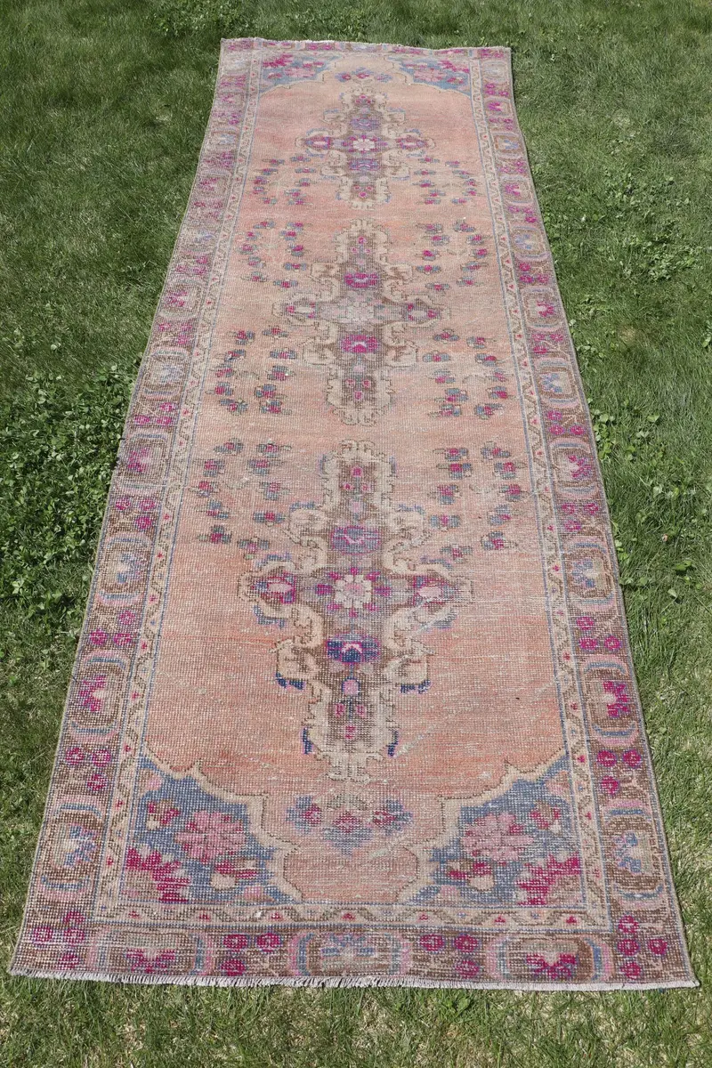 Zarif Pembe ve Kahverengi Halı, 3,4x9,9 ft Çiçek ve Geometrik