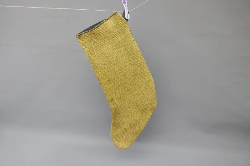 Medias de adornos navideños marrones y beige, decoración festiva navideña