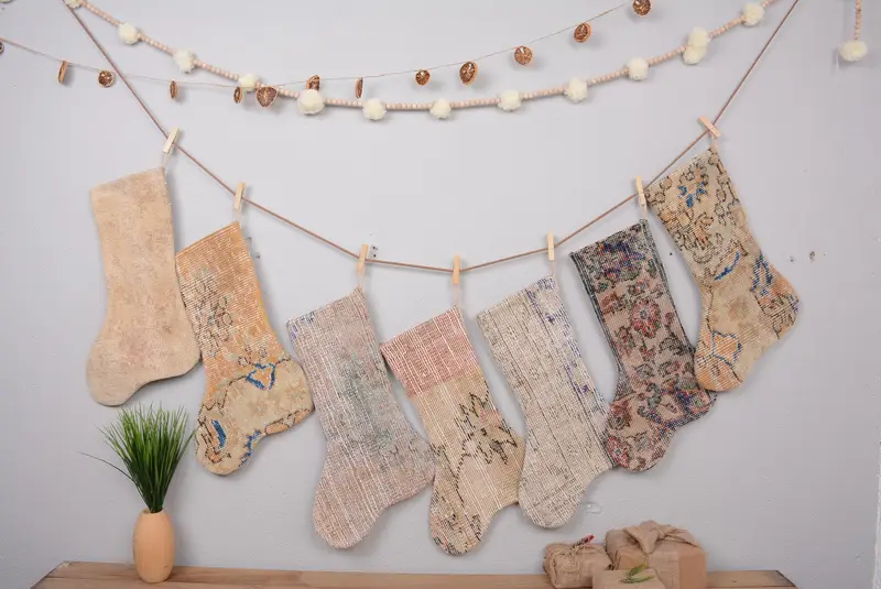 Şenlikli 7 inç Noel Süsleri Çorabı, Benzersiz Tatil Dekoru