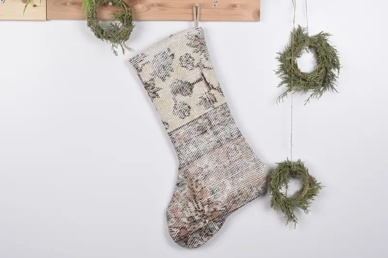 Şenlikli Noel Süsleri Deseni, 19 İnç Genişliğinde Noel Çorabı