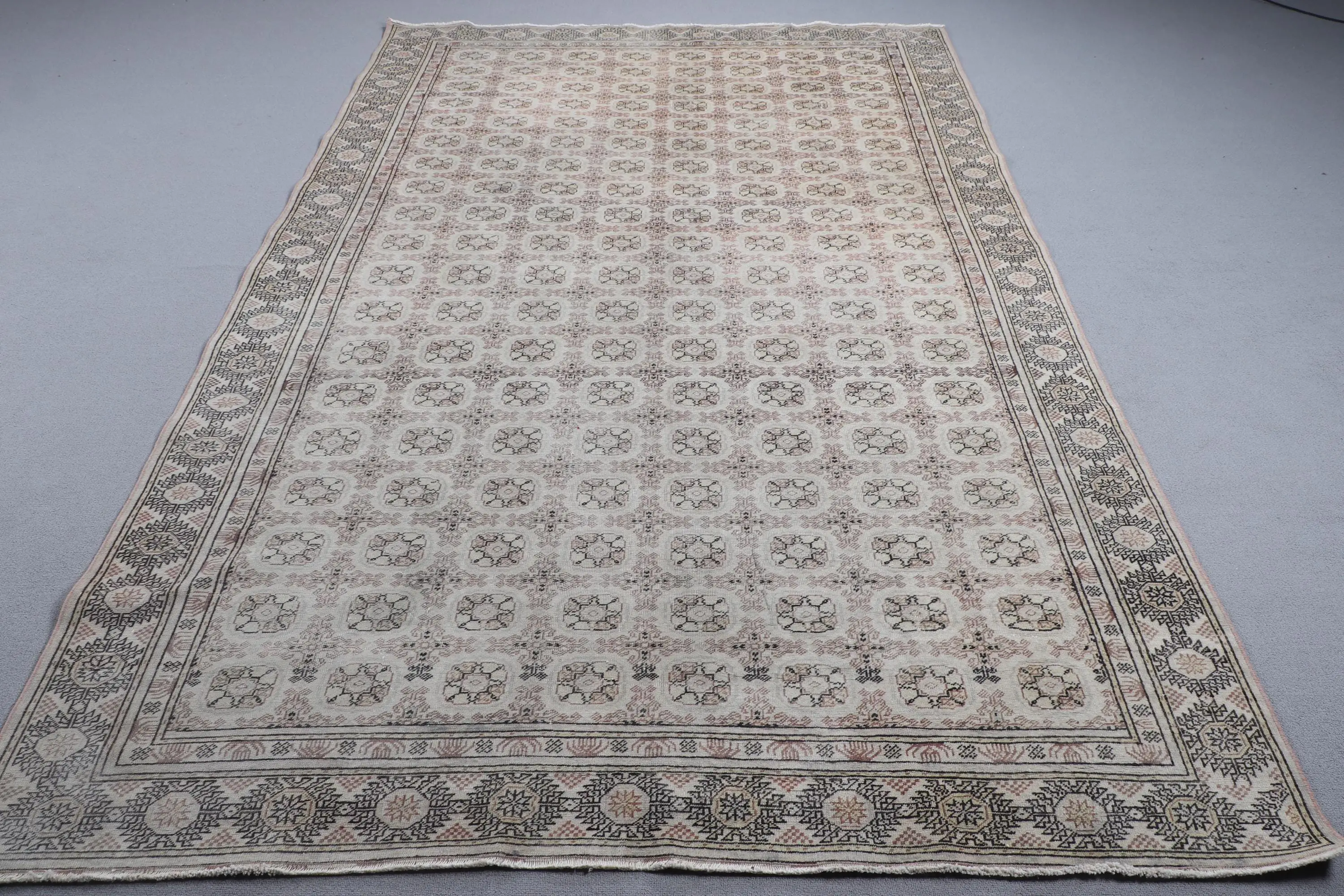 Vintage Halı, 5.8x9.2 ft Türk Halısı, Beyaz Oryantal Yün Halı - 1
