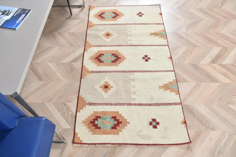 Zarif Bej Çiçek Halı, 2,5x4,8 ft Şık Dekor