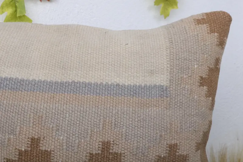 Turkish Kilim Pillow, Boho Pillow Sham Cover, Crochet Pattern Pillow Sham, Vintage Kilim Pillow, 16x24 Beige Pillow, Pillow Case - 5