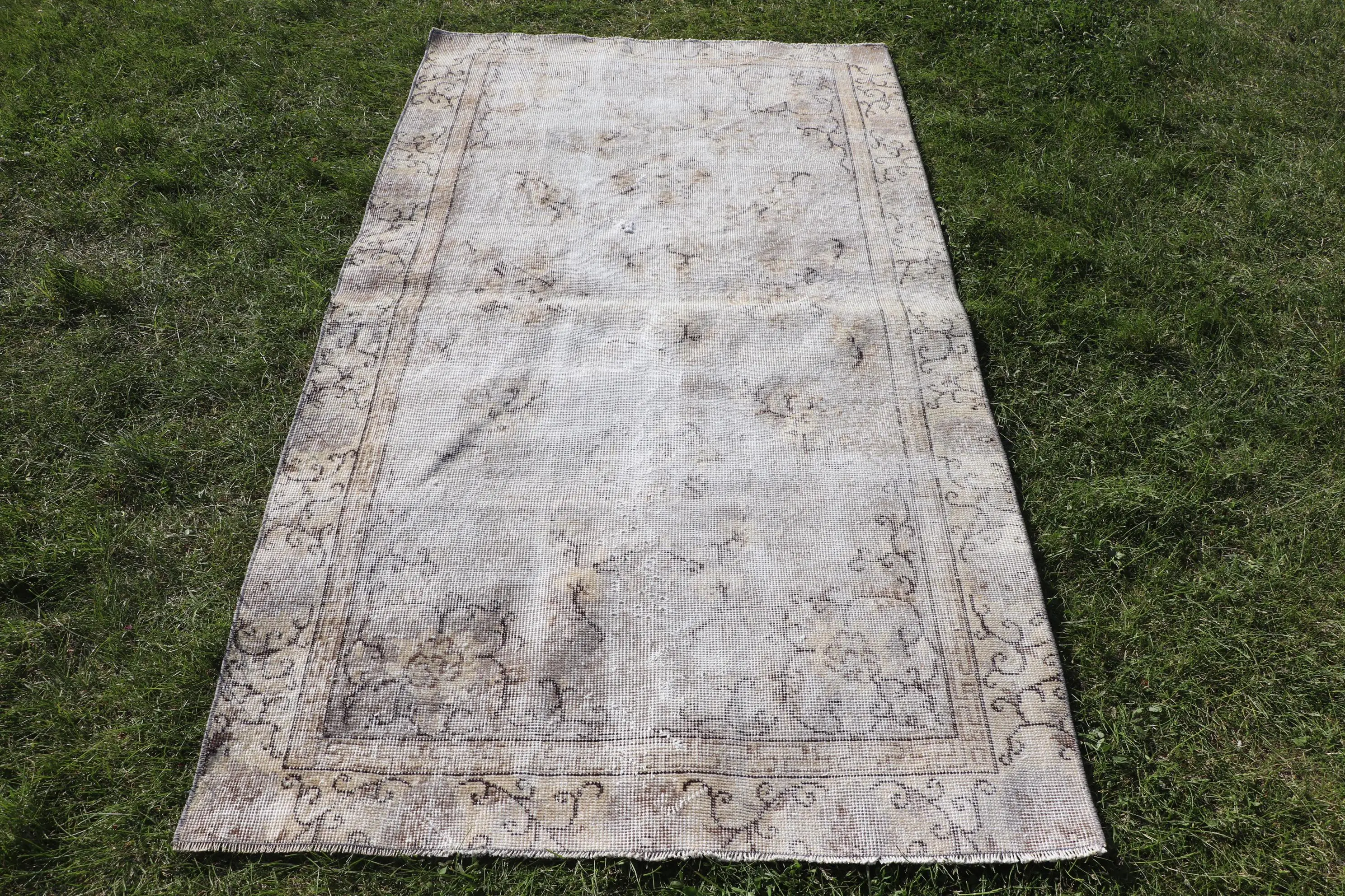 3.6x6.5 ft Vintage Halı, Türk Vurgulu Halı, Gri Kahverengi Bordürlü Halı - 1