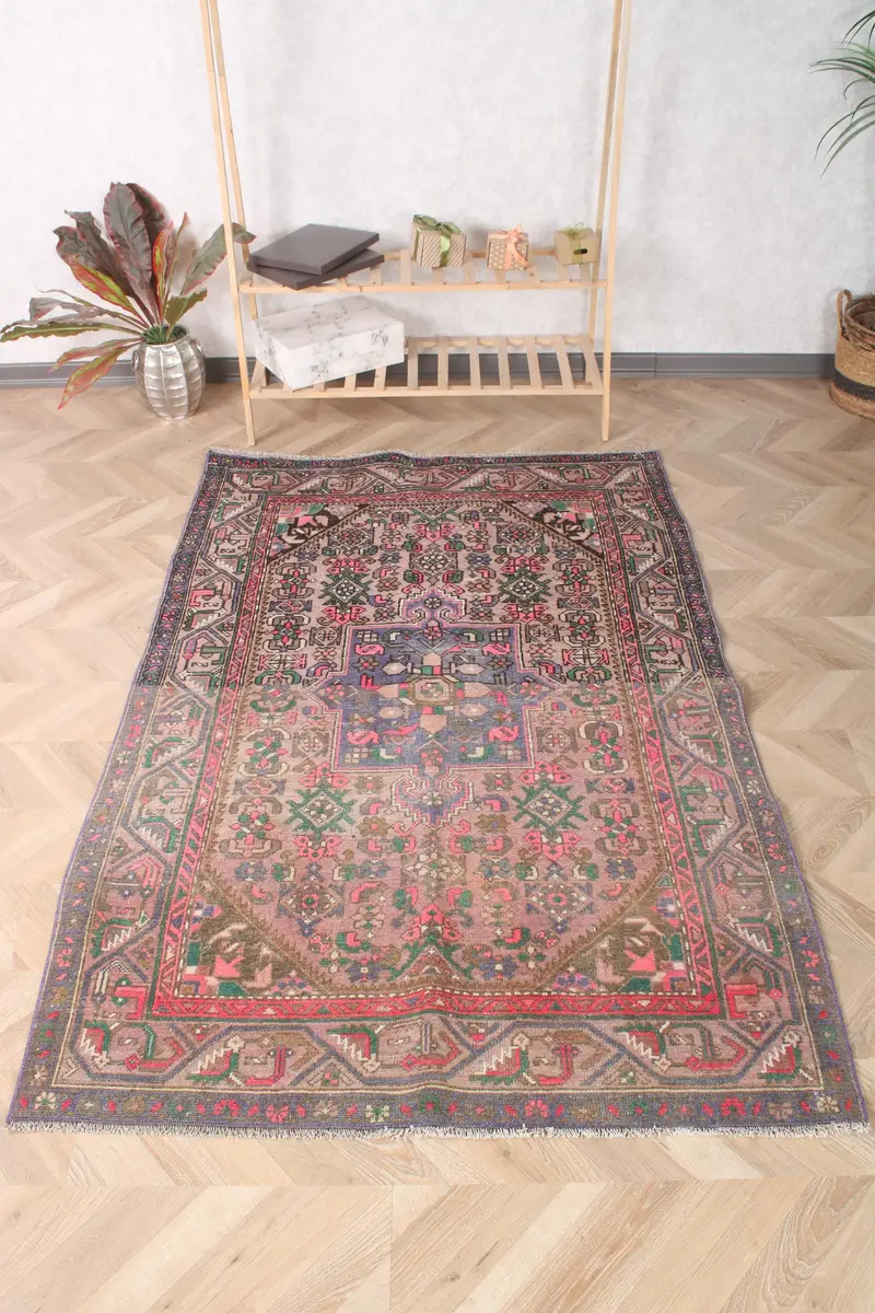 Vintage Türk Halısı, Alan 4.4x6.6 ft (134x200 cm) Halı, Kırmızı Ombré Yün Halı - 1